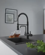 Griferia canilla cocina moderna negra con filtro premium